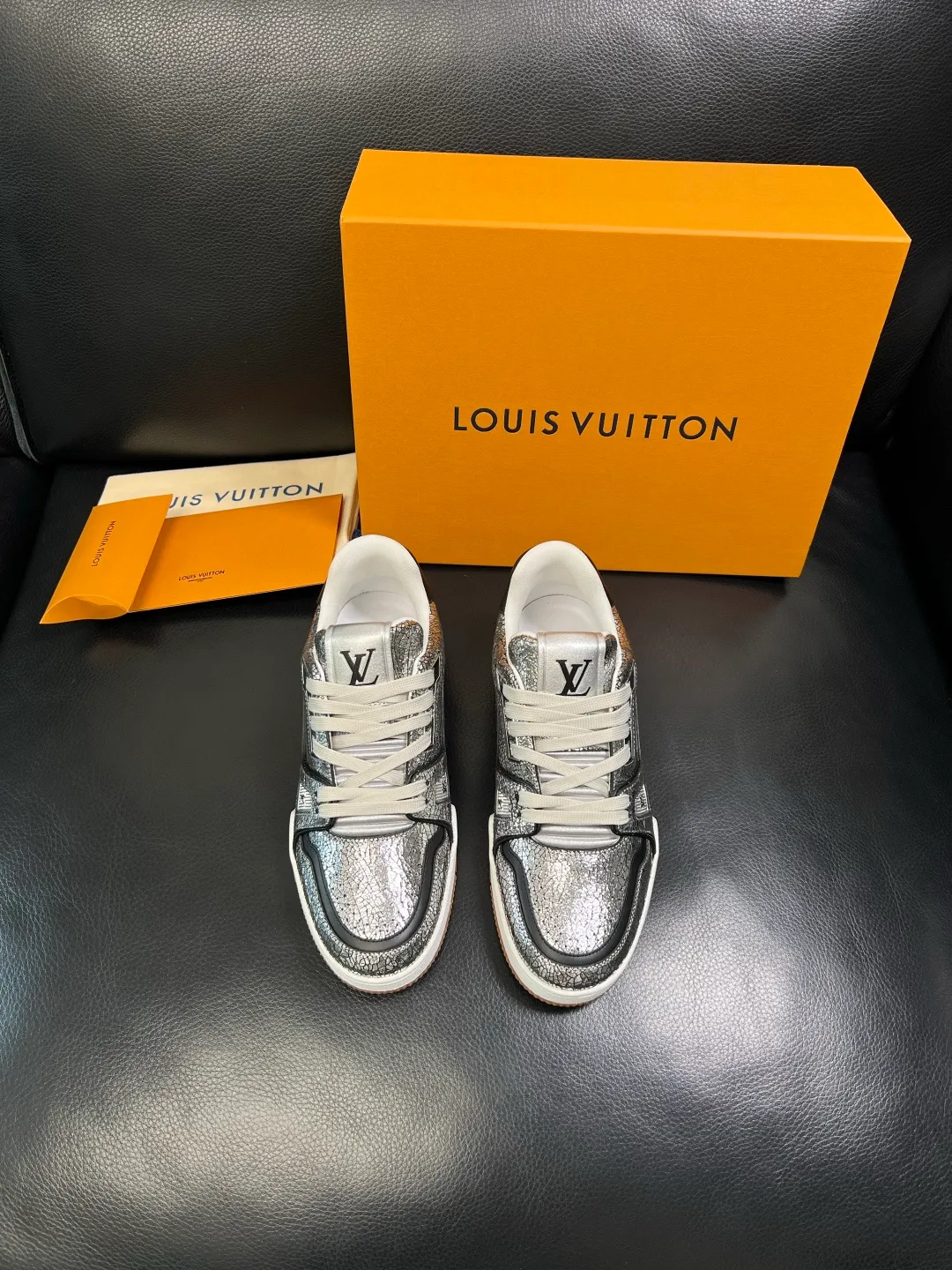 Men's shoes 💰820 Lv high quality top handicrafts Louis Vuitton, counters are equipped with the original factory, the uppers are imported from Italy, high-quality splicing colorful complex crafts, imported cowhide lining is soft and comfortable, soles: original soles specially provided by the original factory, T men's shoes 💰U exclusive movable molded soles are super comfortable, original factory single goods, code number 38-45 (customized 46)